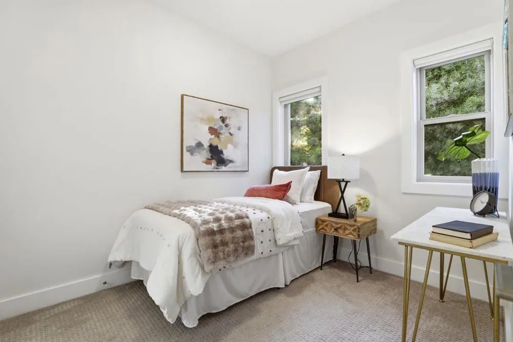 2212 Leland Avenue Mountain View, CA 94040