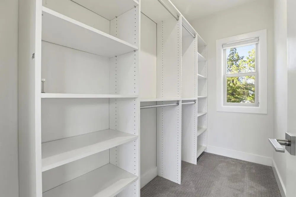 2212 Leland Avenue Mountain View, CA 94040