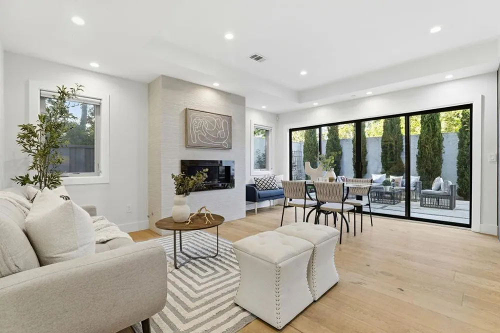 2212 Leland Avenue Mountain View, CA 94040