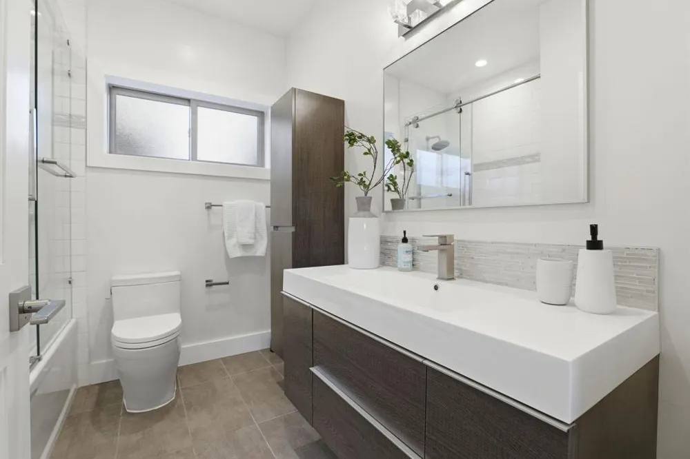 2212 Leland Avenue Mountain View, CA 94040