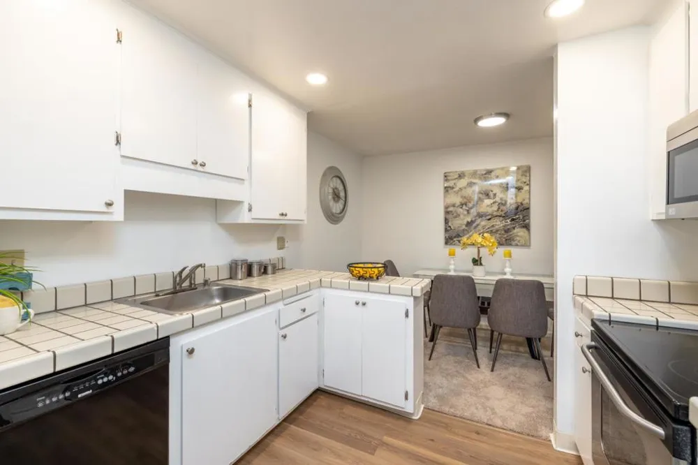 1730 Halford Avenue #355 Santa Clara, CA 95051