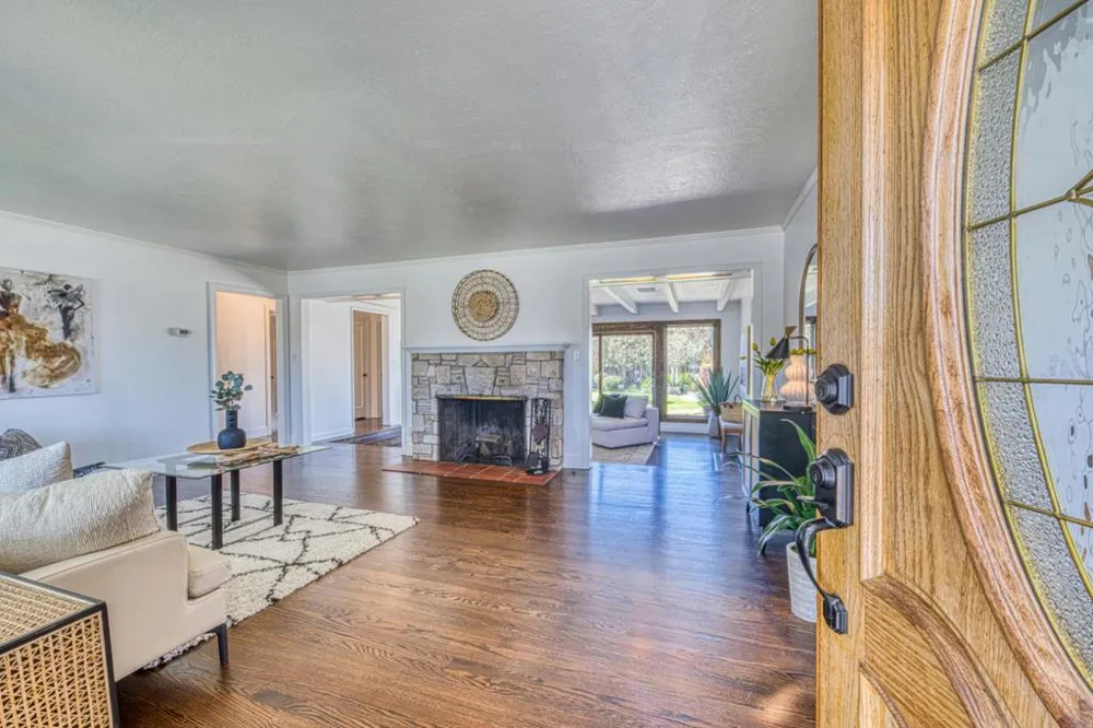 8 San Pedro Street Salinas, CA 93901