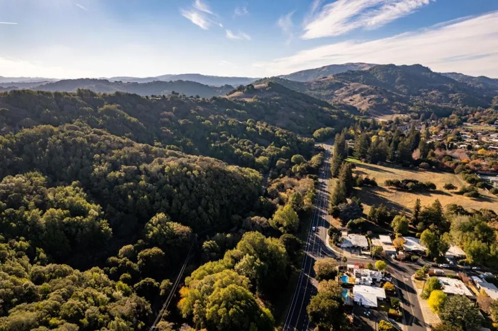 833 Appleberry Drive San Rafael, CA 94903
