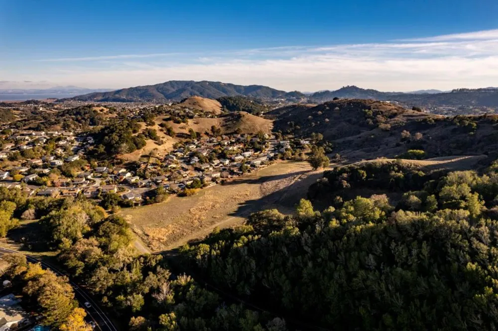 833 Appleberry Drive San Rafael, CA 94903
