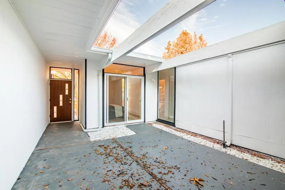 833 Appleberry Drive San Rafael, CA 94903