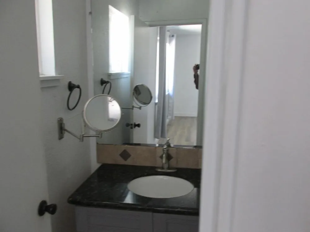 320 Mccarthy Street Hollister, CA 95023