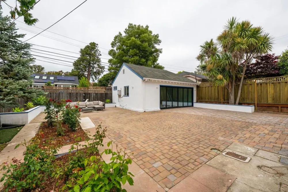1204 Cortez Avenue Burlingame, CA 94010