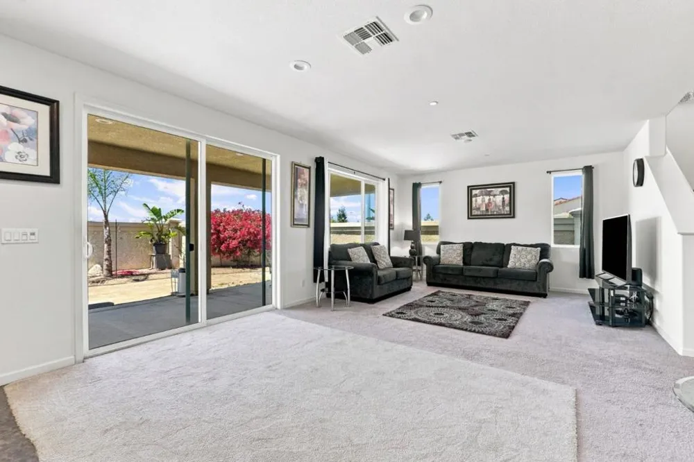 3076 Palomino Hollister, CA 95023