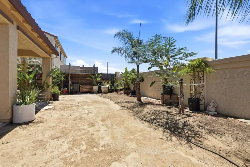 3076 Palomino Hollister, CA 95023