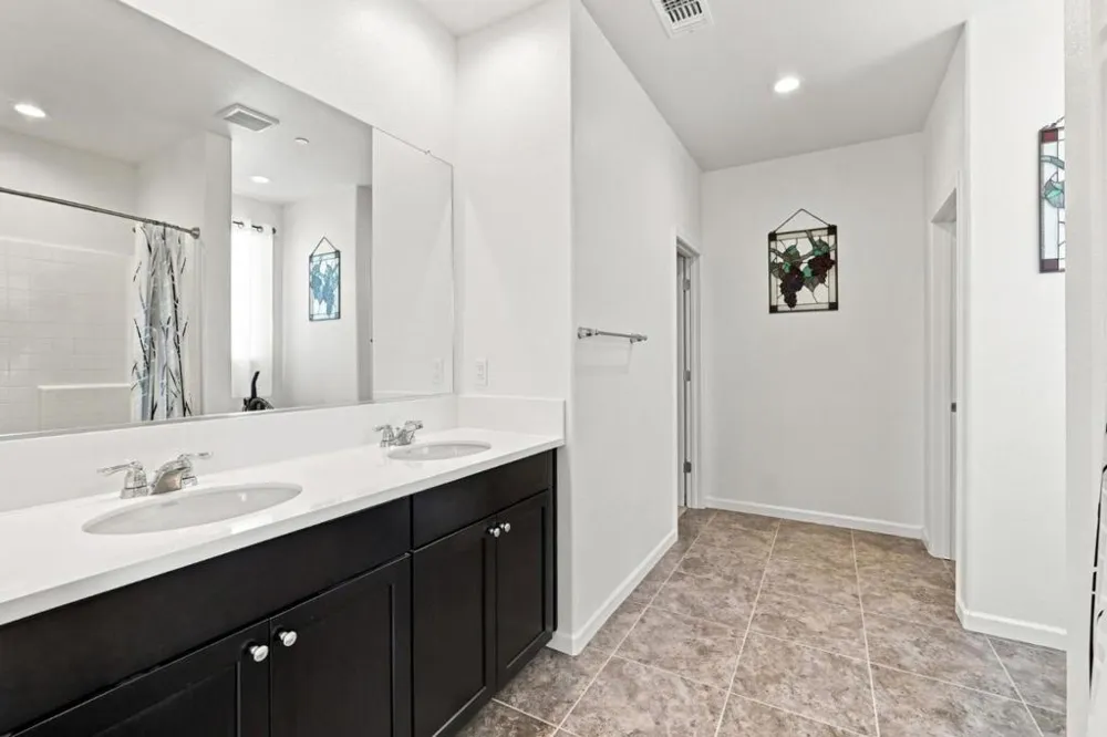 3076 Palomino Hollister, CA 95023
