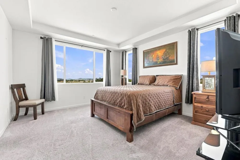3076 Palomino Hollister, CA 95023