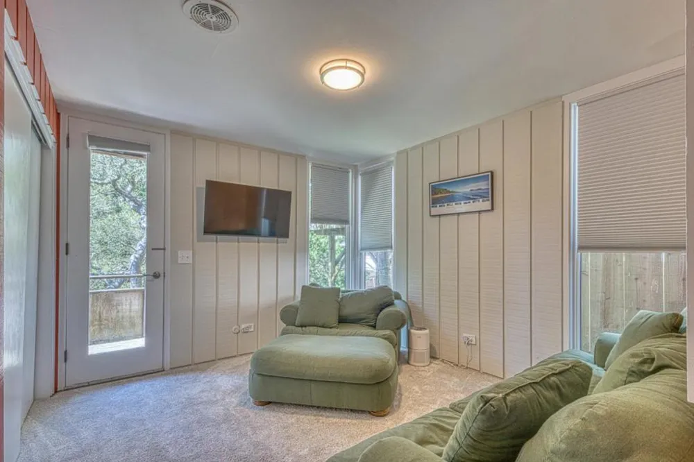 1104 Austin Avenue Pacific Grove, CA 93950