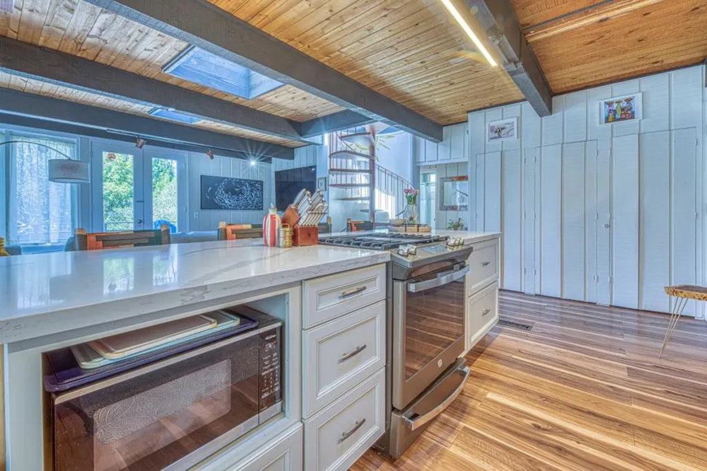 1104 Austin Avenue Pacific Grove, CA 93950