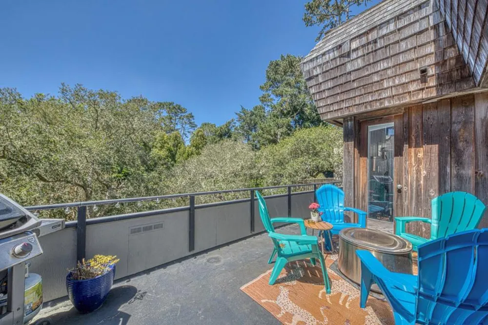 1104 Austin Avenue Pacific Grove, CA 93950