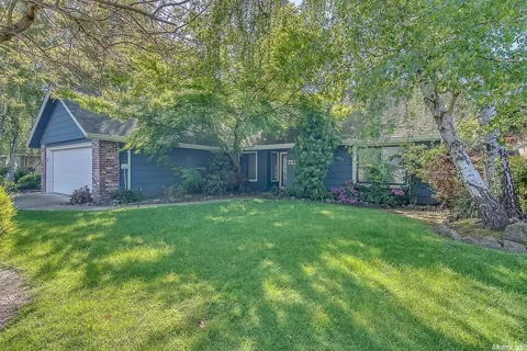7020 Bridgeport Circle