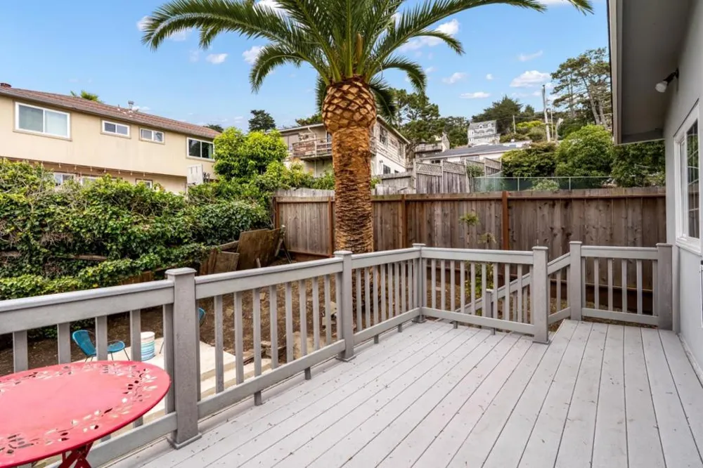 375 Bancroft Way Pacifica, CA 94044