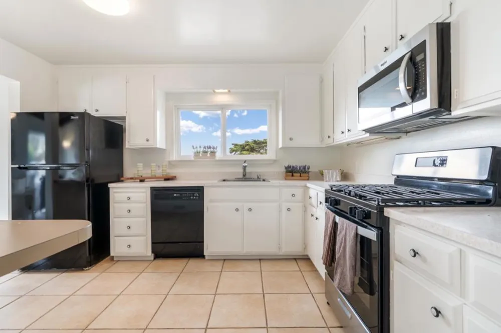 375 Bancroft Way Pacifica, CA 94044