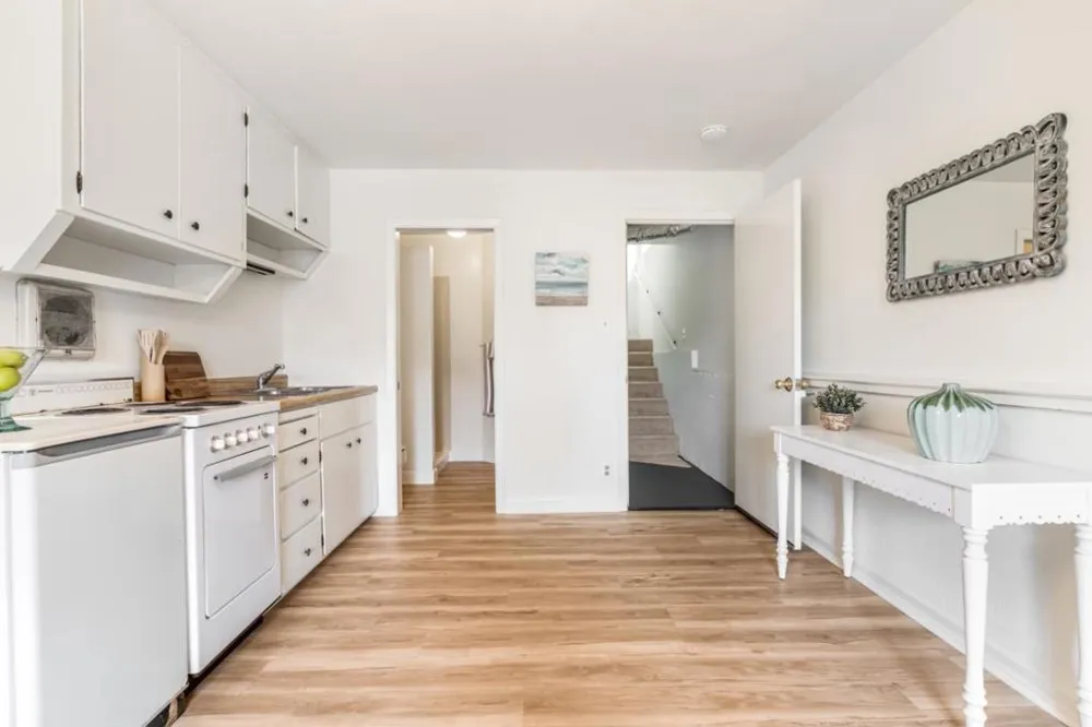375 Bancroft Way Pacifica, CA 94044