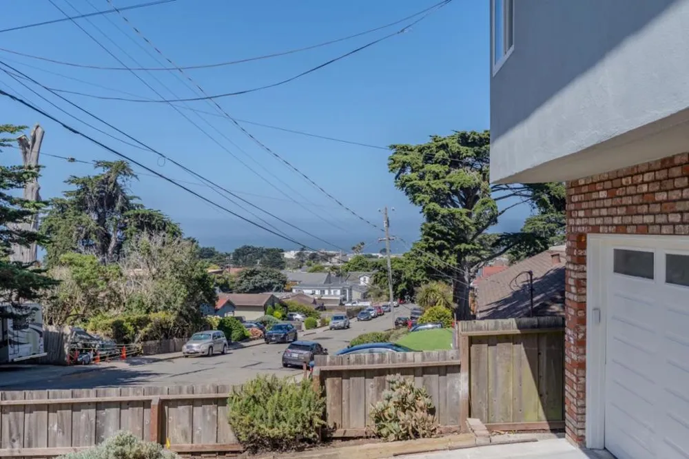 375 Bancroft Way Pacifica, CA 94044