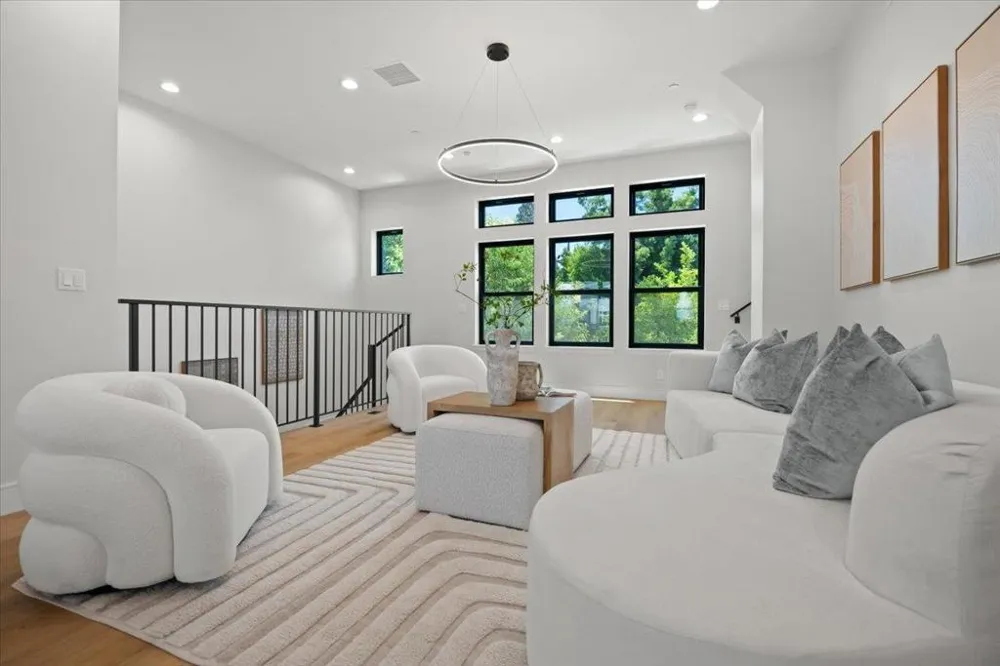 1095 Tartan Lane San Jose, CA 95125