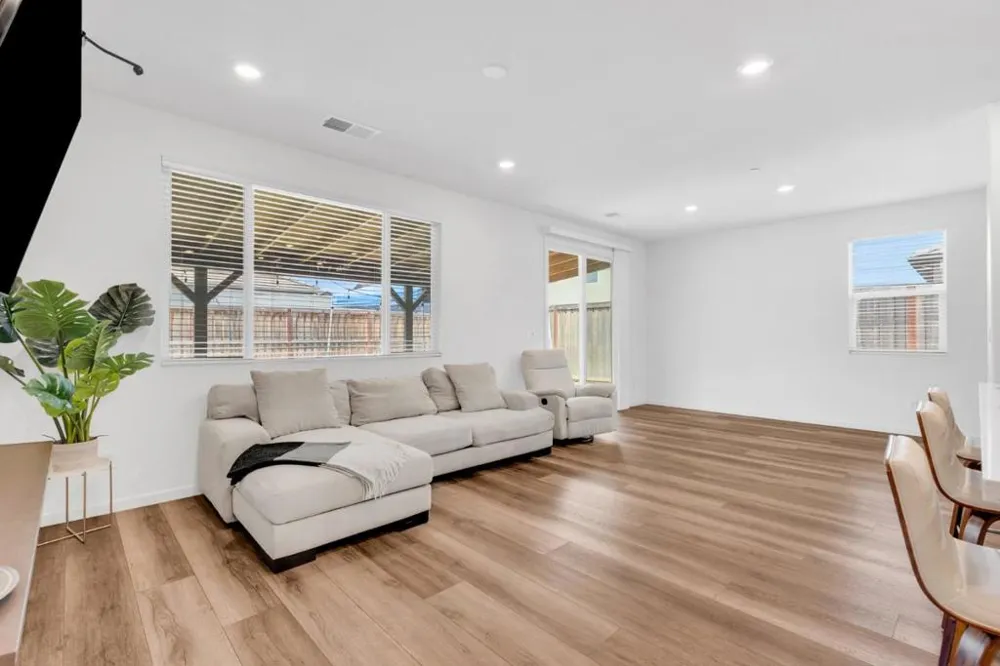 673 Dorset Drive Patterson, CA 95363