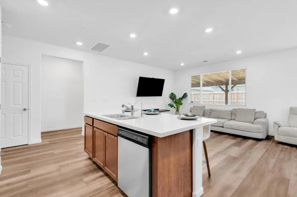 673 Dorset Drive Patterson, CA 95363