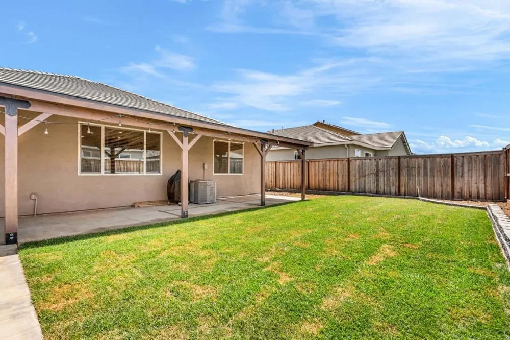 673 Dorset Drive Patterson, CA 95363