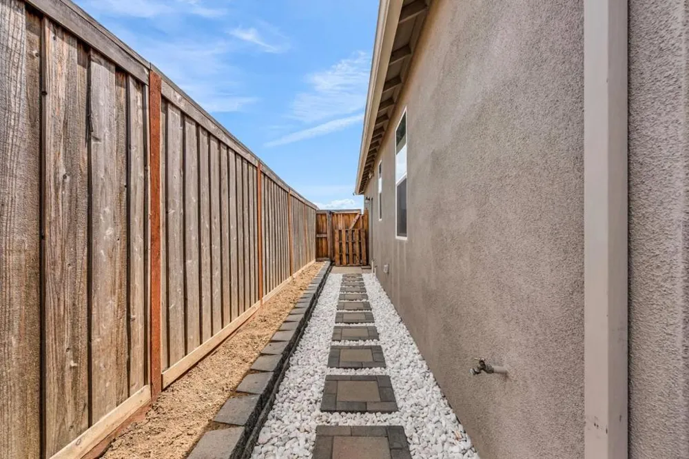 673 Dorset Drive Patterson, CA 95363
