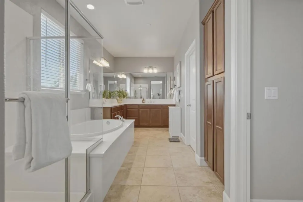 420 Alicante Drive Hollister, CA 95023