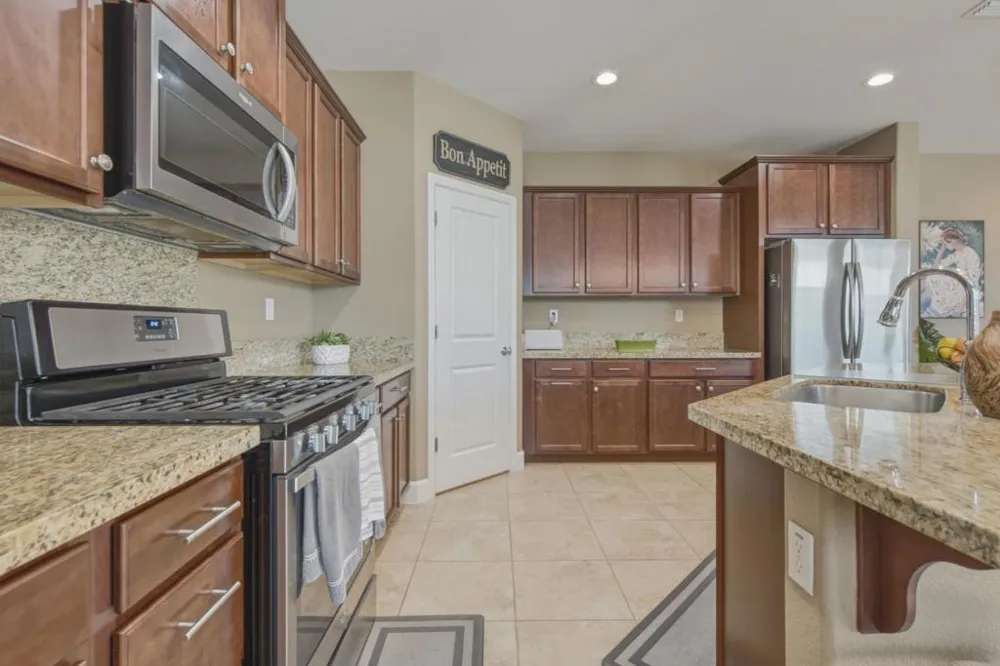 420 Alicante Drive Hollister, CA 95023