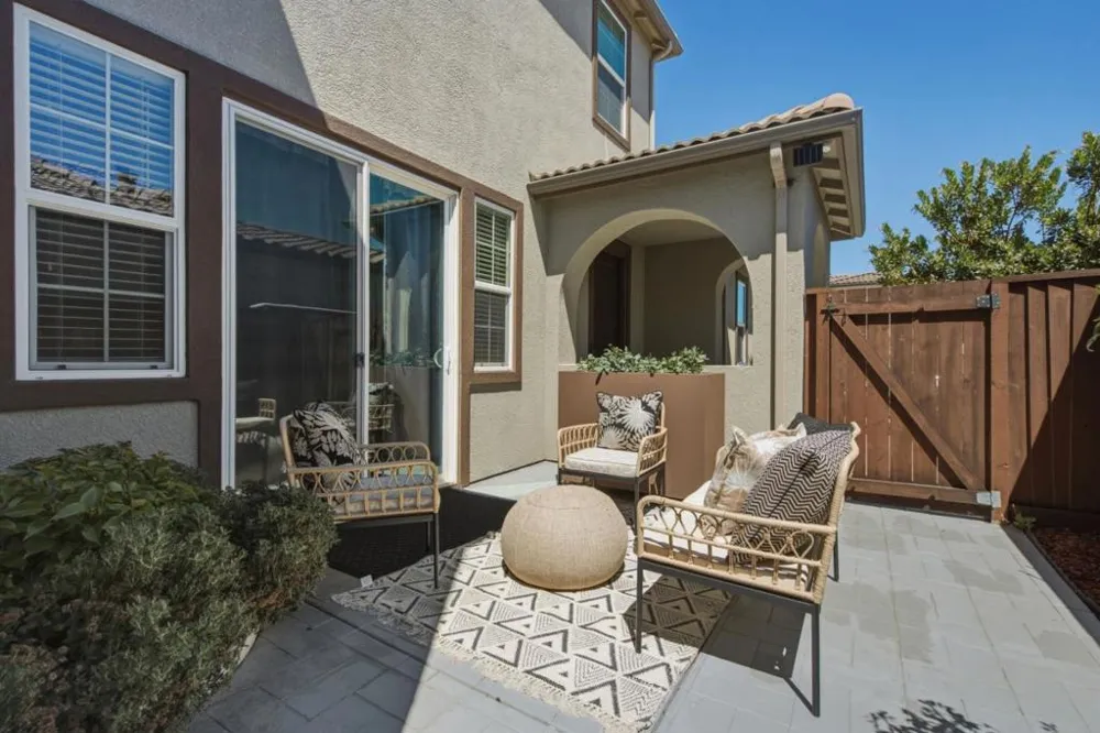 420 Alicante Drive Hollister, CA 95023