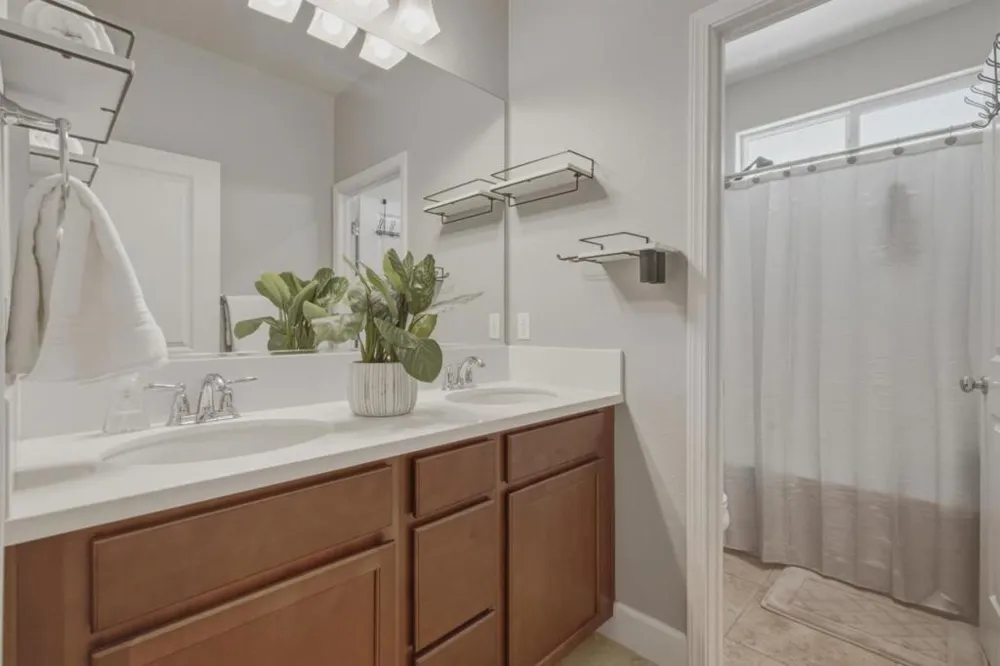 420 Alicante Drive Hollister, CA 95023