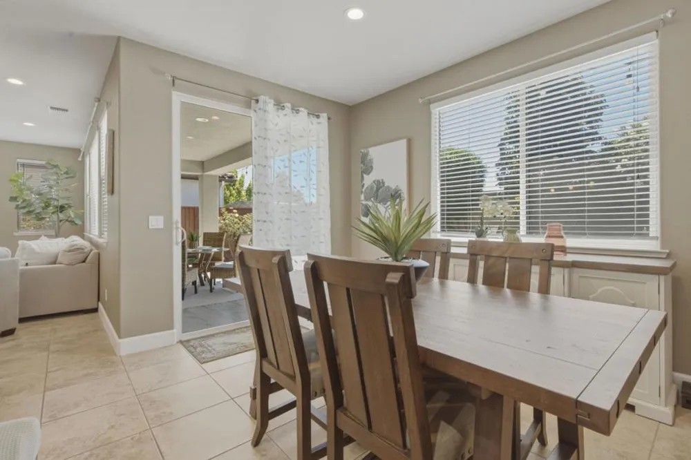 420 Alicante Drive Hollister, CA 95023
