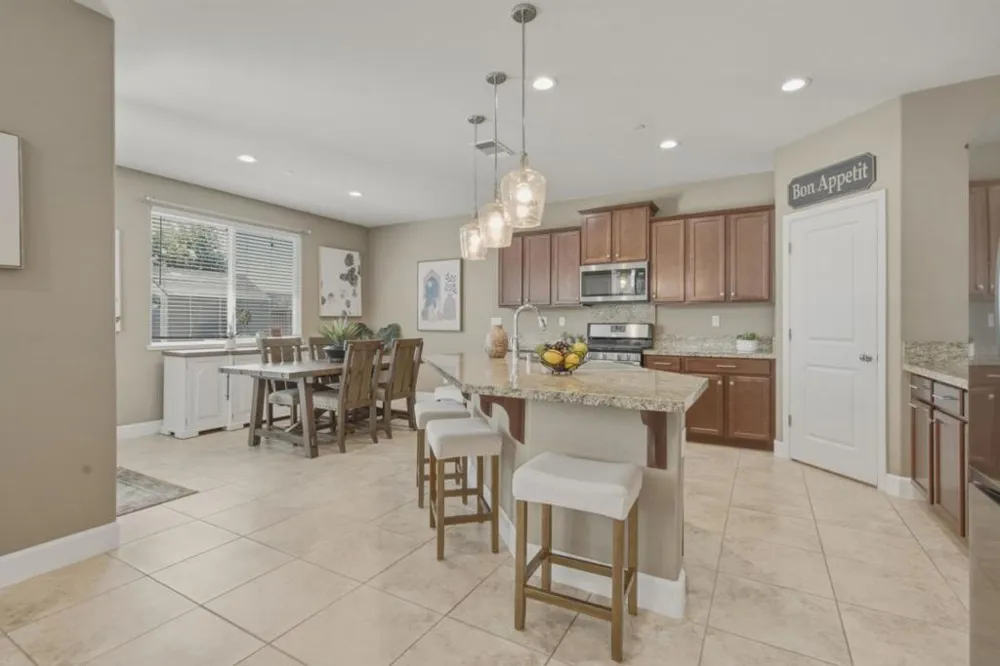 420 Alicante Drive Hollister, CA 95023