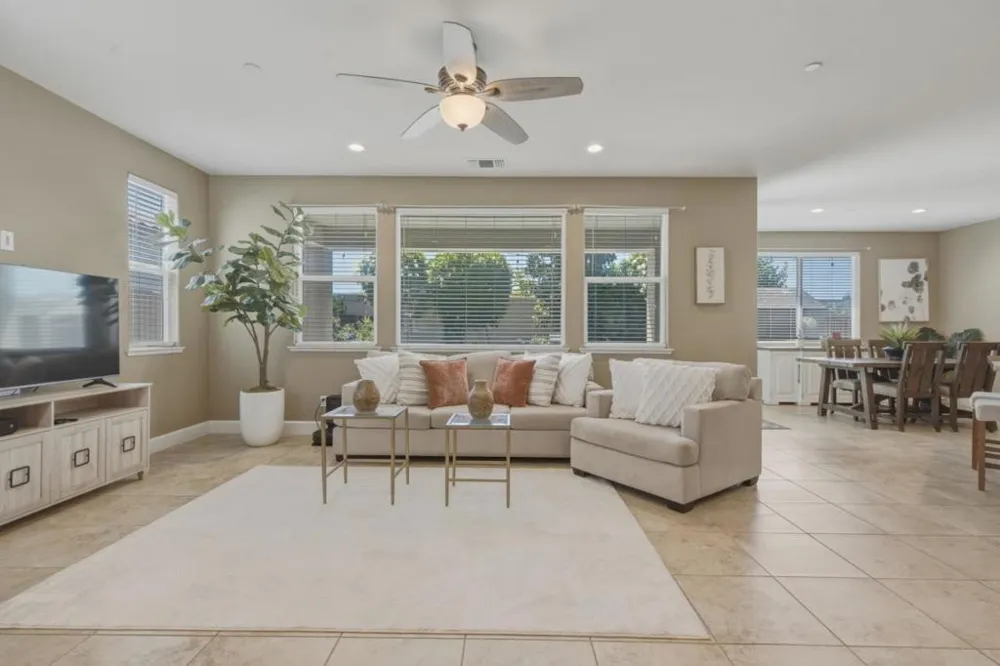 420 Alicante Drive Hollister, CA 95023