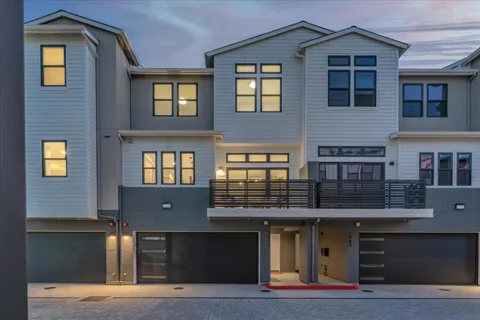 1089 Tartan Lane