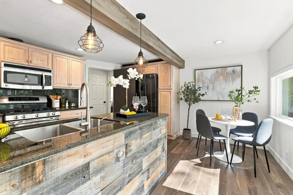 21477 Old Mine Road Los Gatos, CA 95033