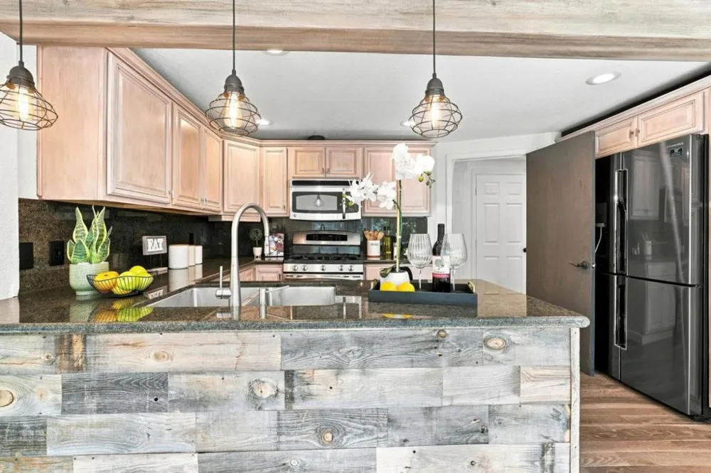 21477 Old Mine Road Los Gatos, CA 95033