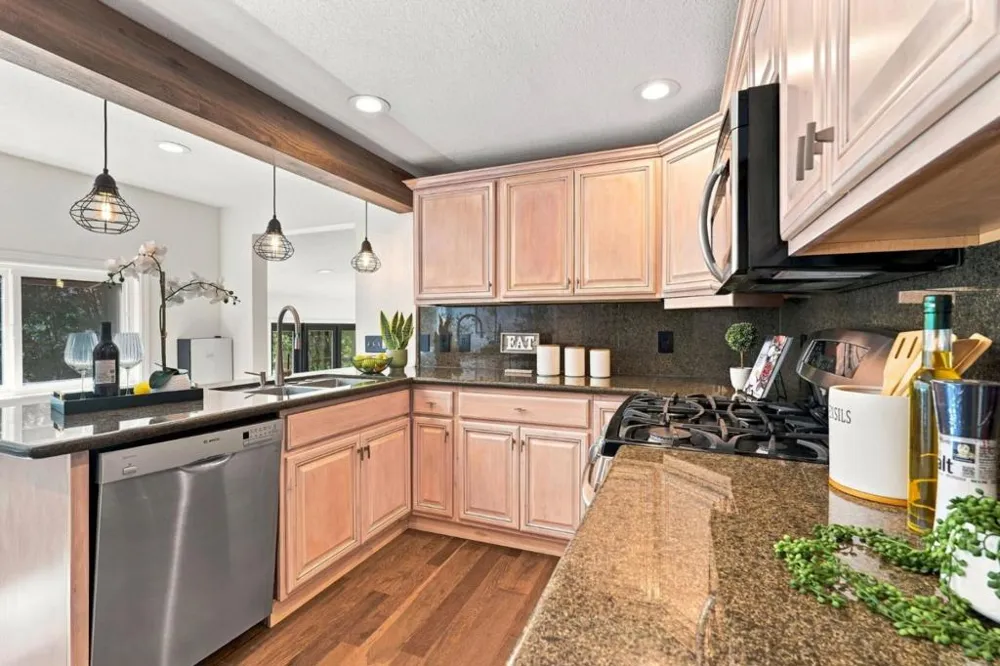 21477 Old Mine Road Los Gatos, CA 95033