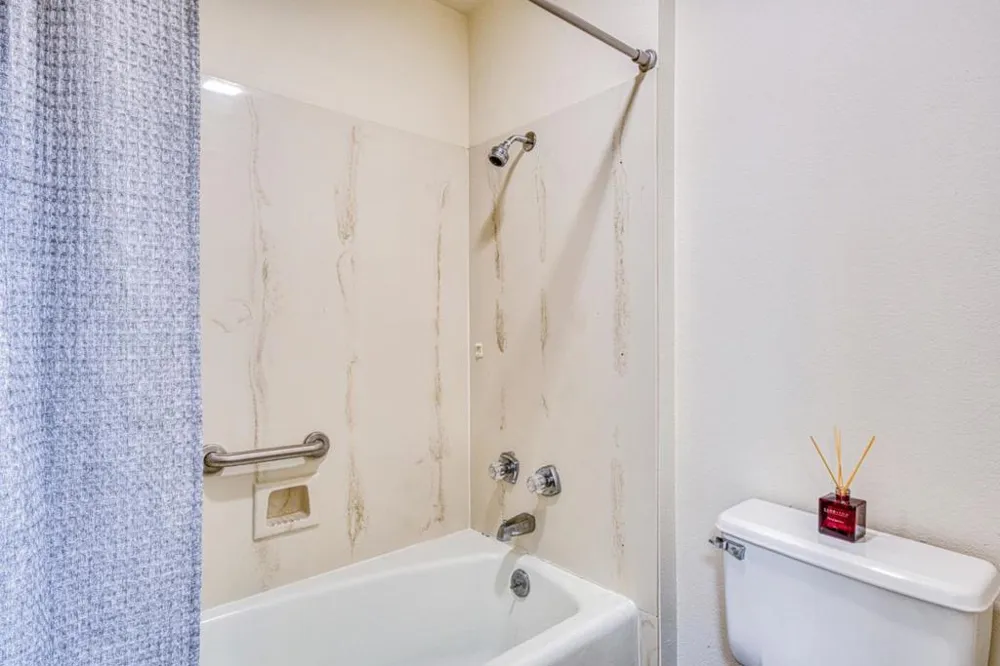23799 Monterey Salinas Highway #44 Salinas, CA 93908