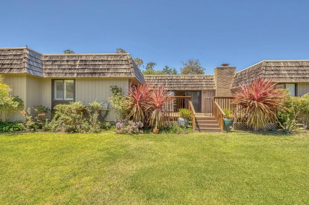 23799 Monterey Salinas Highway #44 Salinas, CA 93908