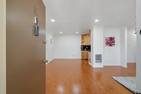 360 Auburn Way #10