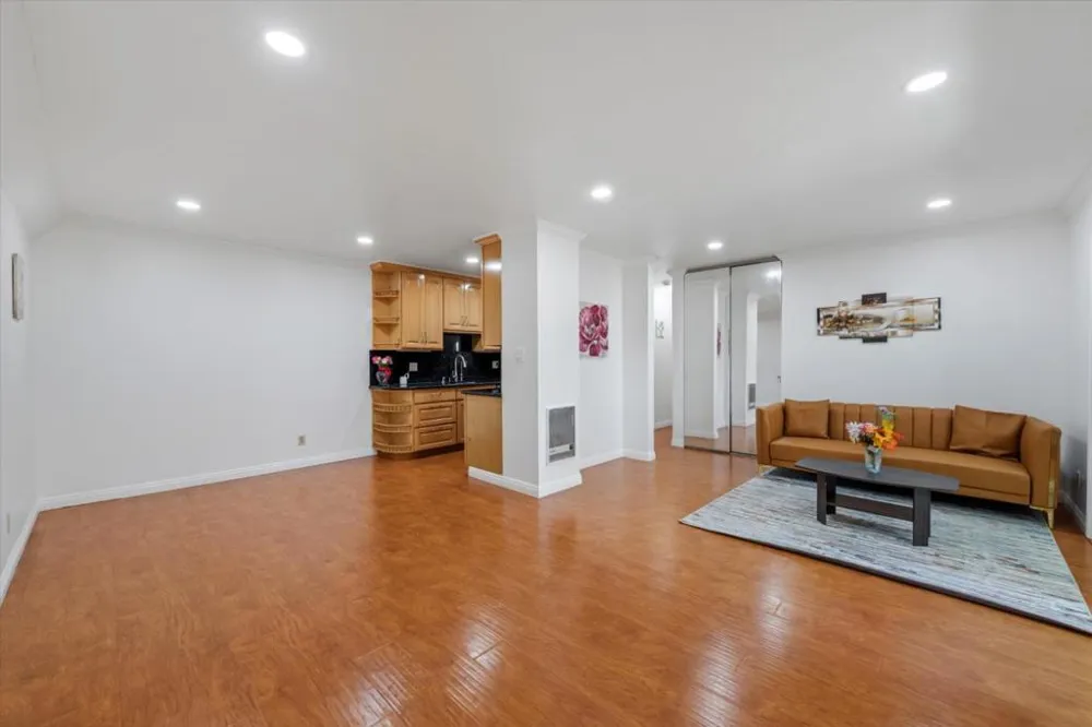 360 Auburn Way #10 San Jose, CA 95129