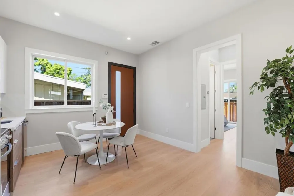 10536 S Tantau Avenue Cupertino, CA 95014