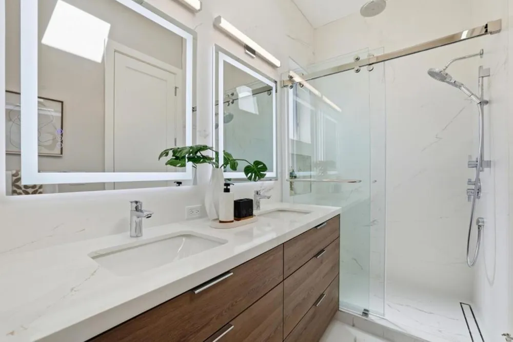 10536 S Tantau Avenue Cupertino, CA 95014
