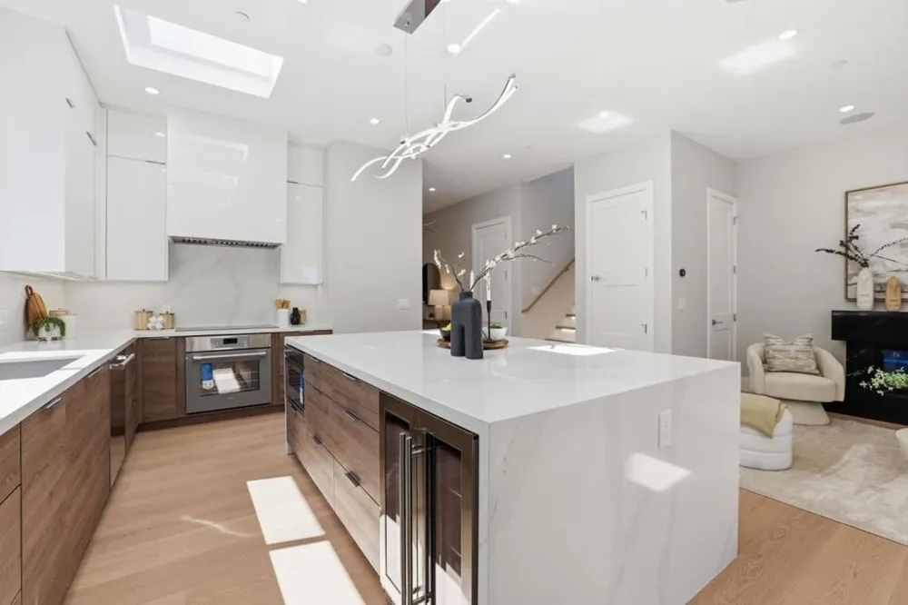 10536 S Tantau Avenue Cupertino, CA 95014