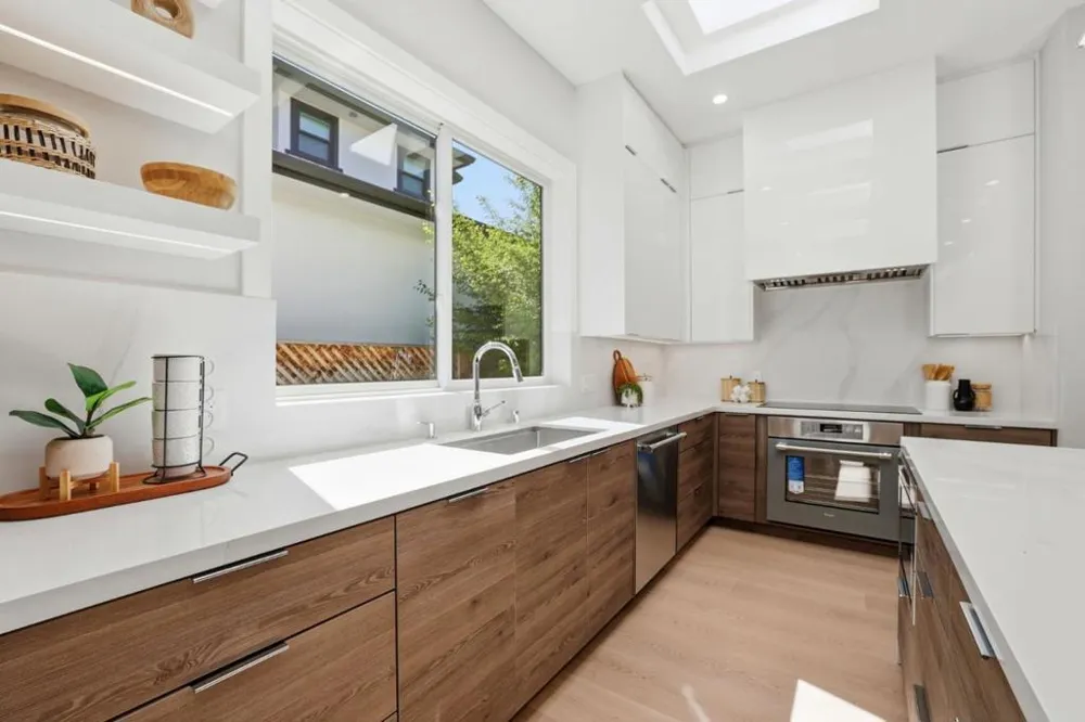 10536 S Tantau Avenue Cupertino, CA 95014