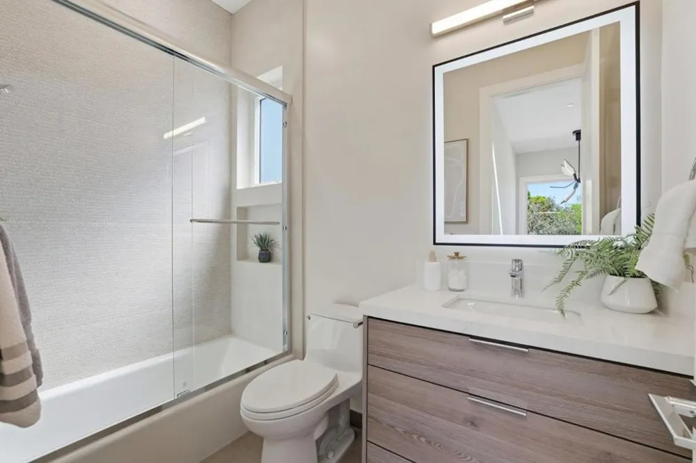 10536 S Tantau Avenue Cupertino, CA 95014