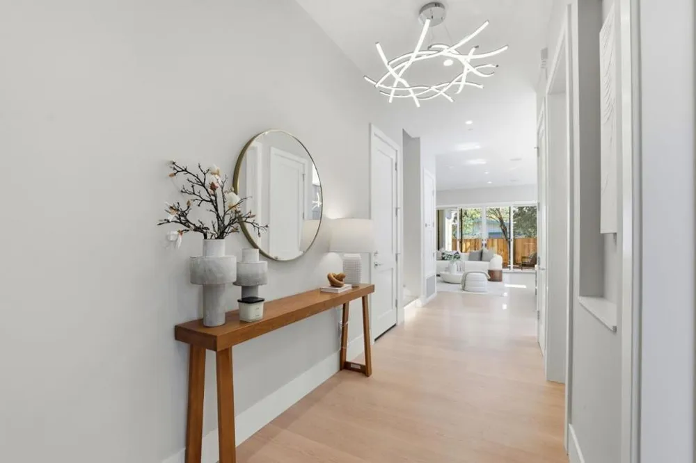 10536 S Tantau Avenue Cupertino, CA 95014