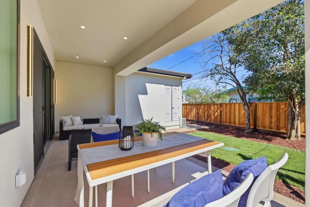 10536 S Tantau Avenue Cupertino, CA 95014
